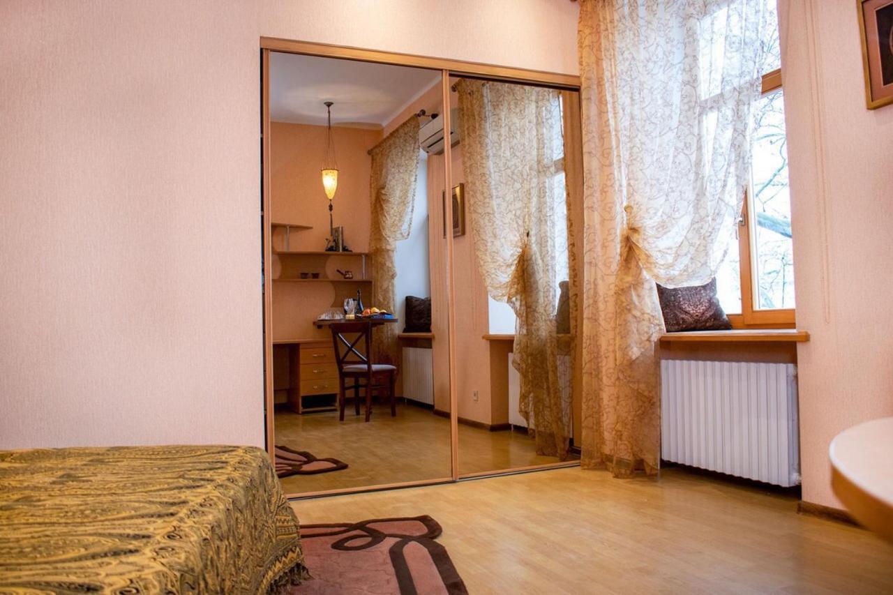 Mini-Hotel In The Very Heart Of Odessa Экстерьер фото